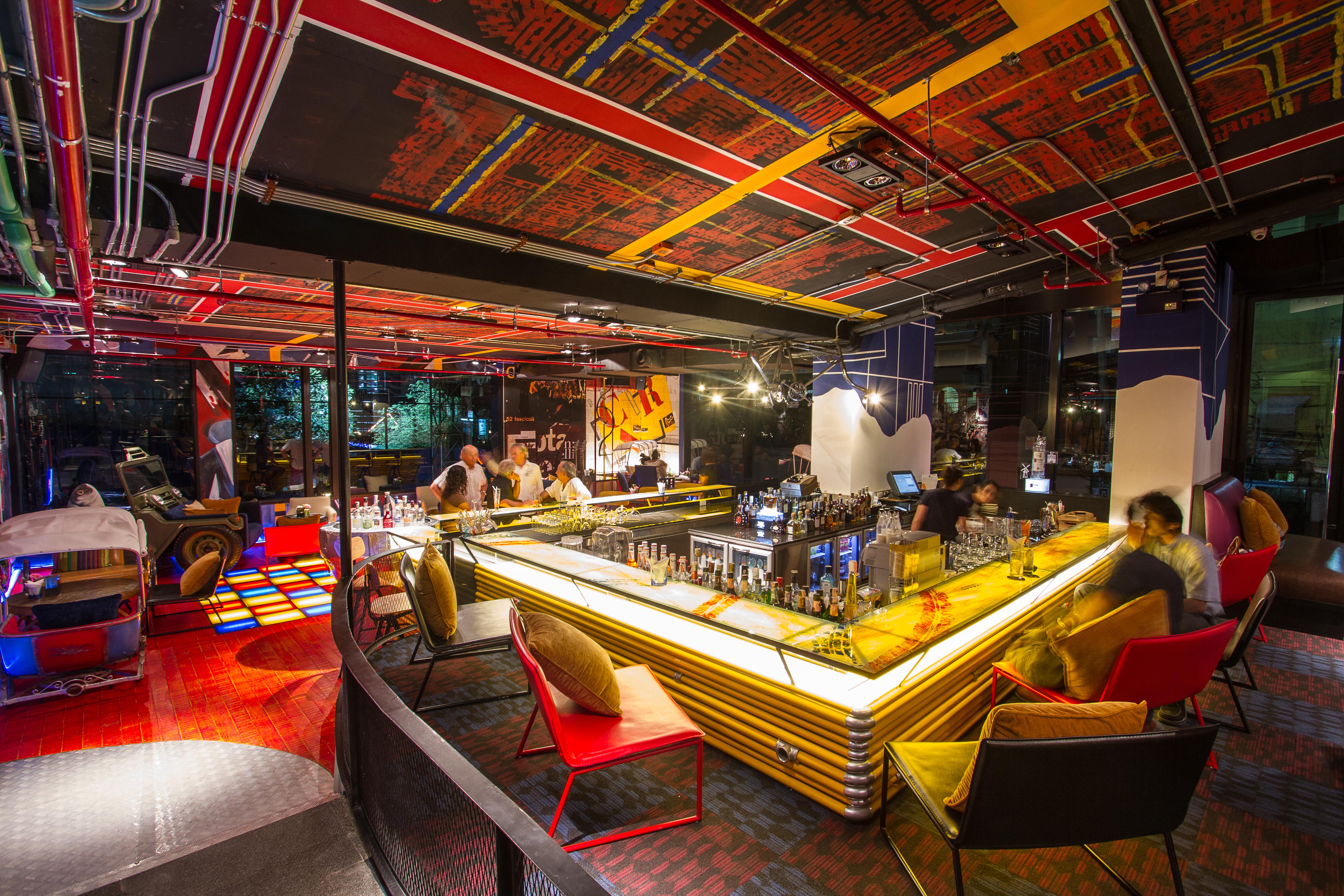 Siam@Siam Design Hotel Pattaya Exterior foto Interior of a bar in the hotel